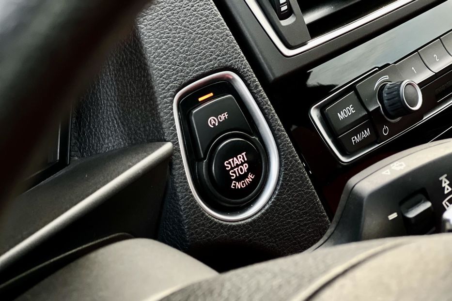 Продам BMW 2 Series 228i Xdrive 2015 года в Луцке