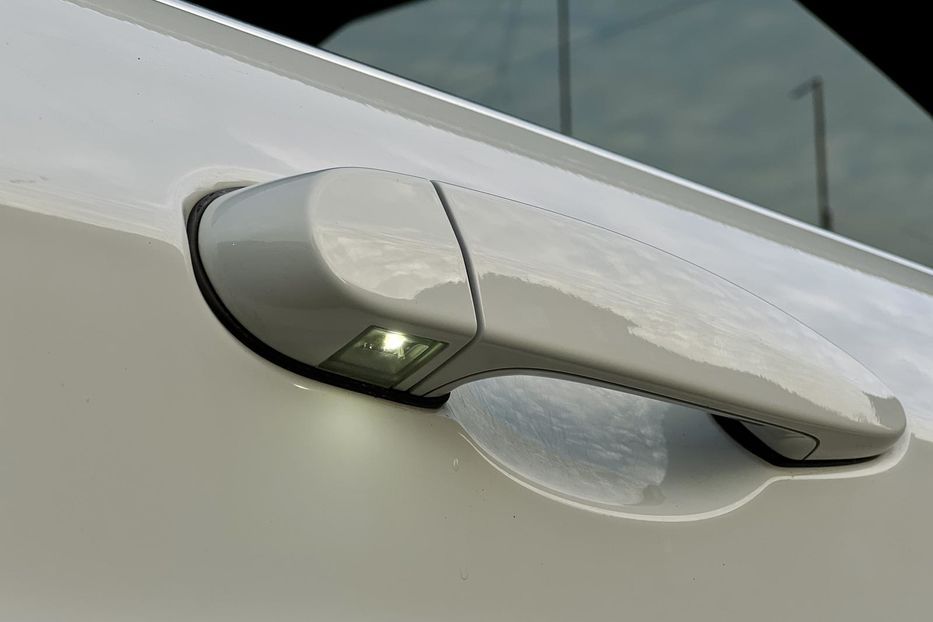 Продам BMW 2 Series 228i Xdrive 2015 года в Луцке