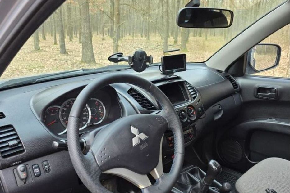 Продам Mitsubishi L 200 2012 года в г. Покровск, Донецкая область