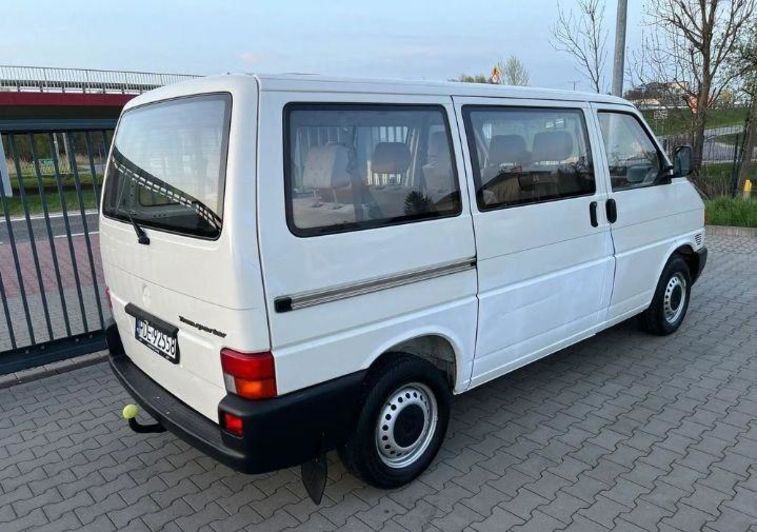 Продам Volkswagen T4 (Transporter) пасс. 2000 года в Запорожье