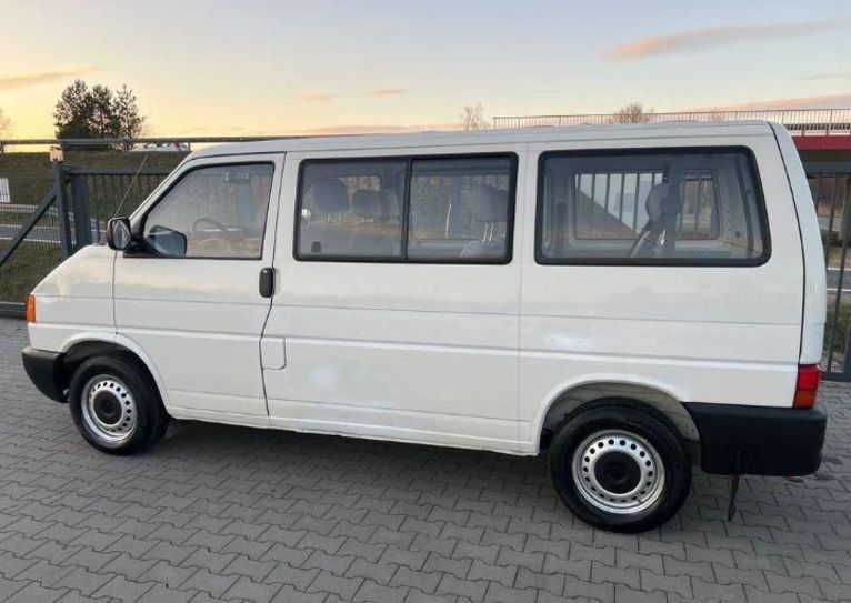 Продам Volkswagen T4 (Transporter) пасс. 2000 года в Запорожье