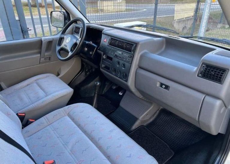 Продам Volkswagen T4 (Transporter) пасс. 2000 года в Запорожье
