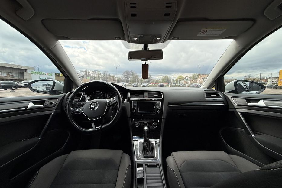 Продам Volkswagen Golf VII 2013 года в Житомире