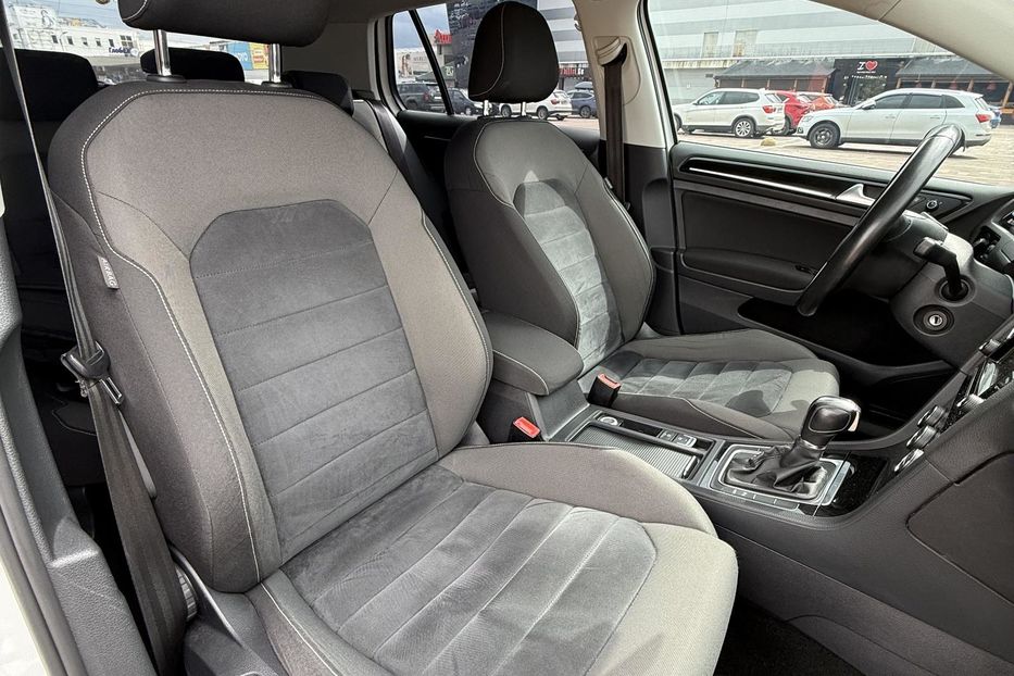 Продам Volkswagen Golf VII 2013 года в Житомире