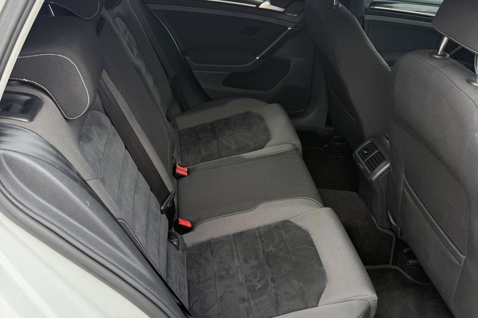 Продам Volkswagen Golf VII 2013 года в Житомире