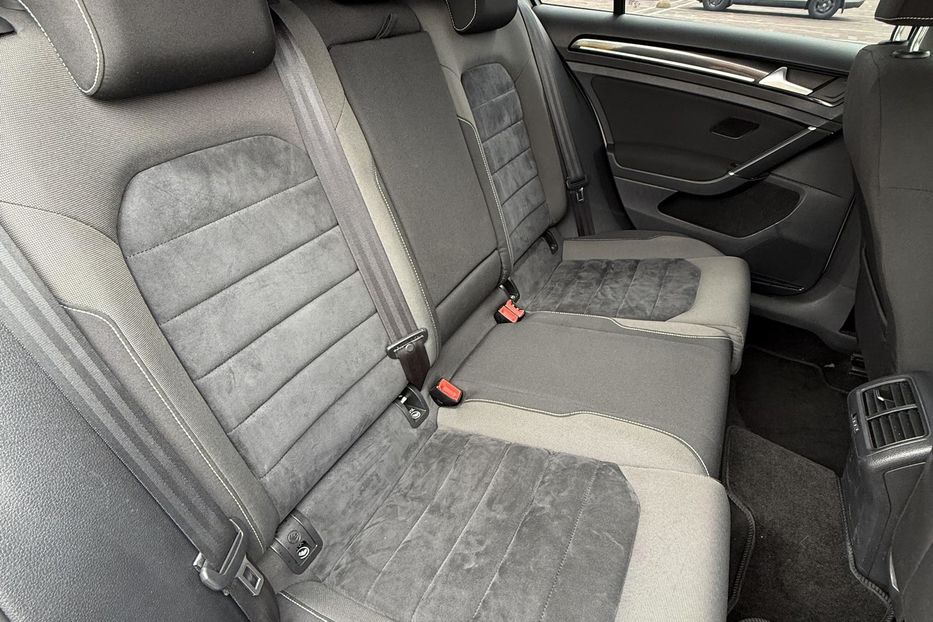 Продам Volkswagen Golf VII 2013 года в Житомире