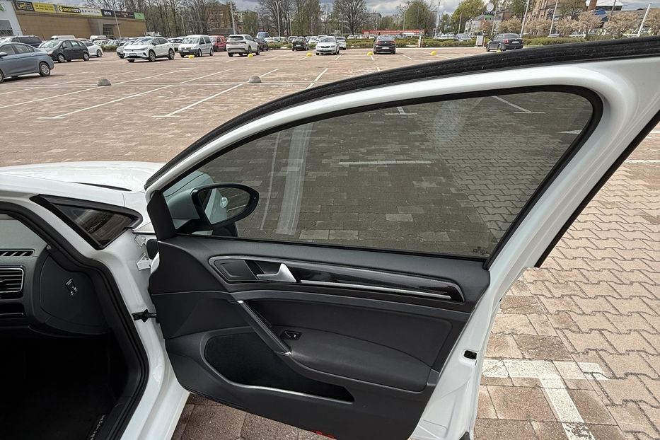 Продам Volkswagen Golf VII 2013 года в Житомире