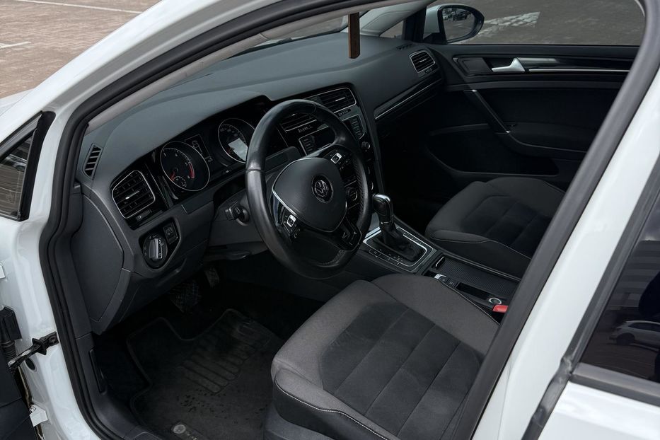 Продам Volkswagen Golf VII 2013 года в Житомире