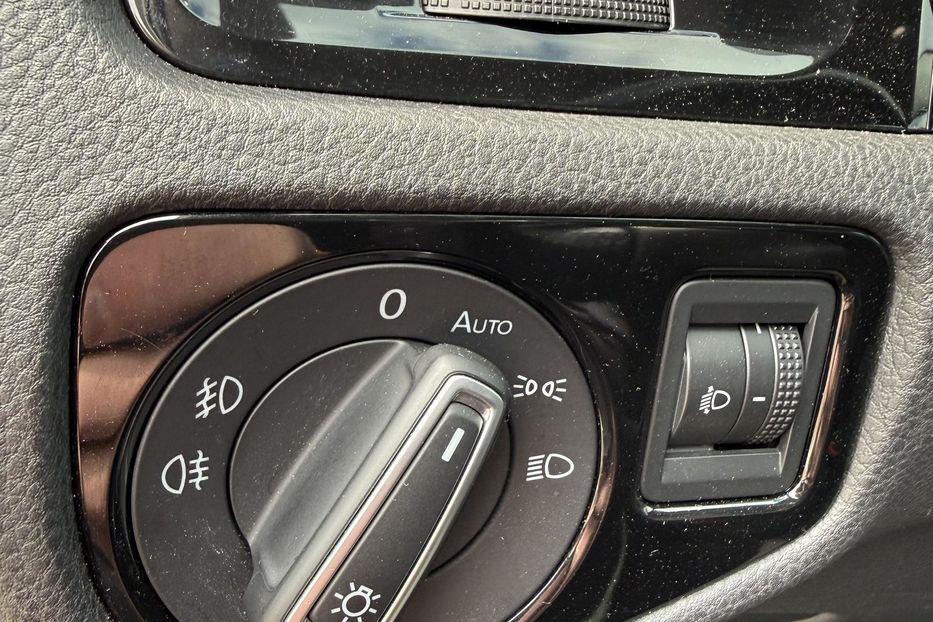 Продам Volkswagen Golf VII 2013 года в Житомире