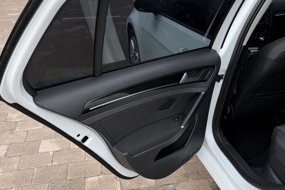 Продам Volkswagen Golf VII 2013 года в Житомире