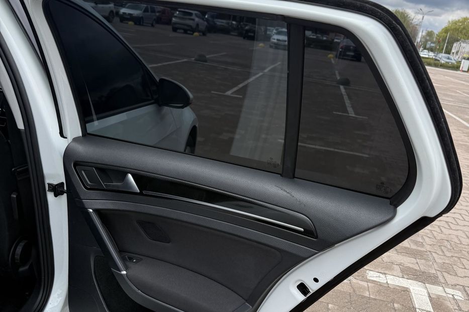 Продам Volkswagen Golf VII 2013 года в Житомире