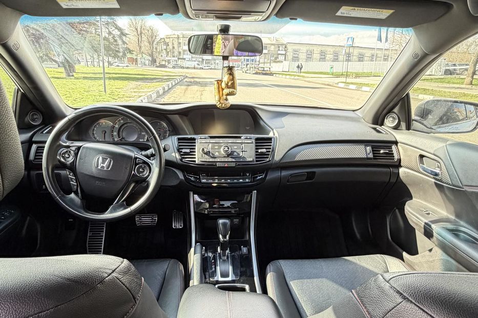 Продам Honda Accord Sport 2017 года в Харькове