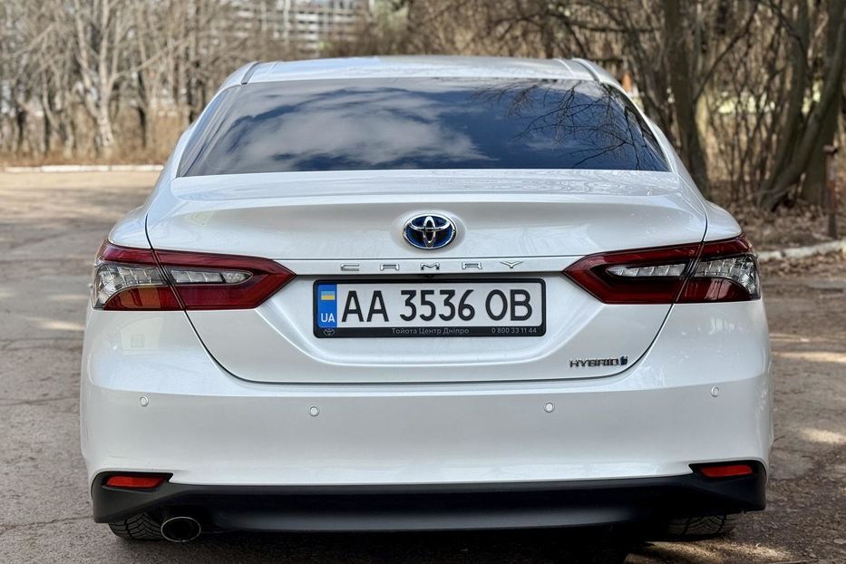 Продам Toyota Camry Premium  2021 года в Киеве
