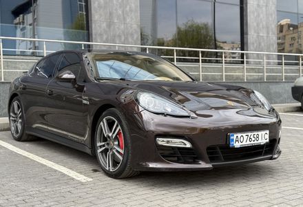 Продам Porsche Panamera GTS 2013 года в Киеве