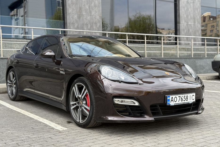Продам Porsche Panamera GTS 2013 года в Киеве