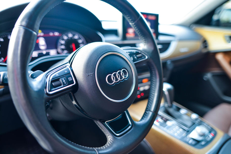 Продам Audi A6 MAX PRESTIGE 2016 2015 года в Одессе