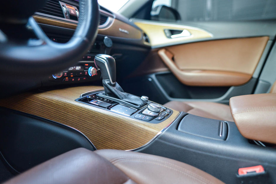 Продам Audi A6 MAX PRESTIGE 2016 2015 года в Одессе