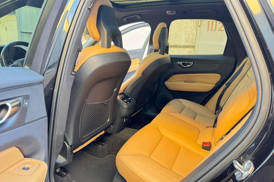 Продам Volvo XC60 2017 года в Киеве