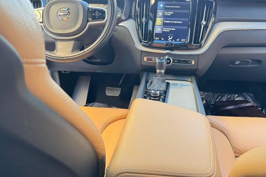 Продам Volvo XC60 2017 года в Киеве