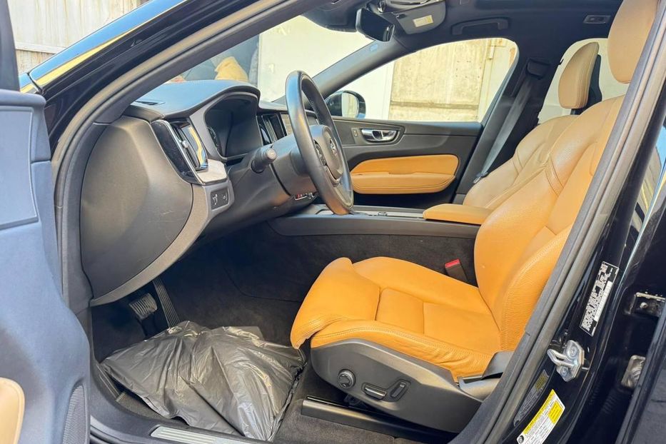 Продам Volvo XC60 2017 года в Киеве