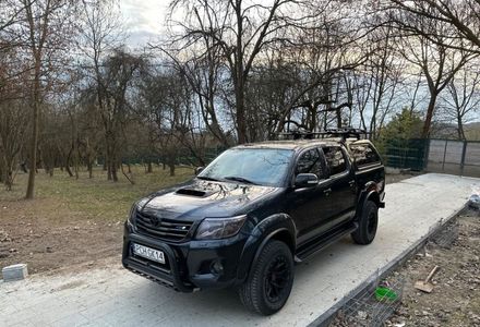Продам Toyota Hilux 2012 года в Сумах