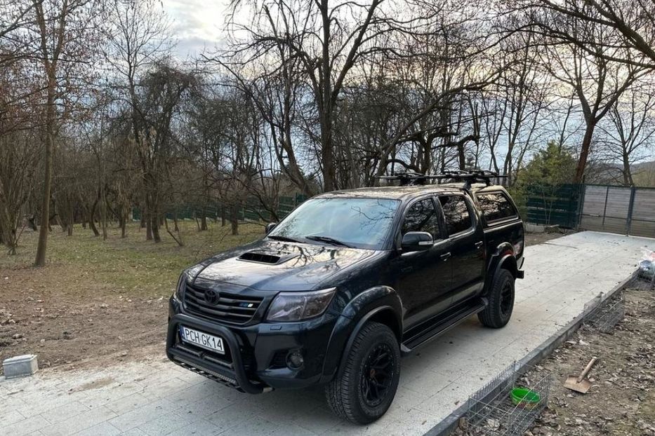 Продам Toyota Hilux 2012 года в Сумах
