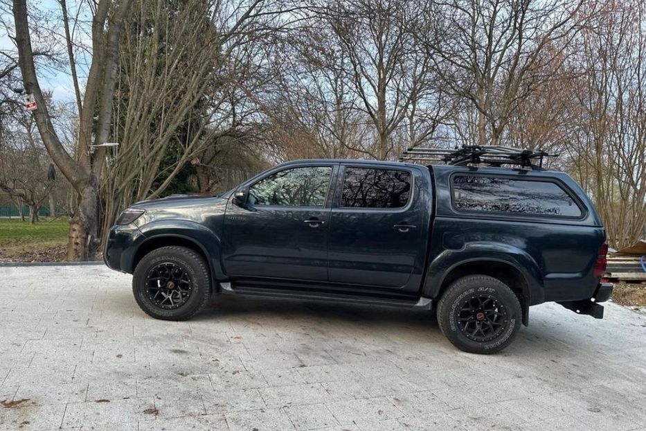 Продам Toyota Hilux 2012 года в Сумах