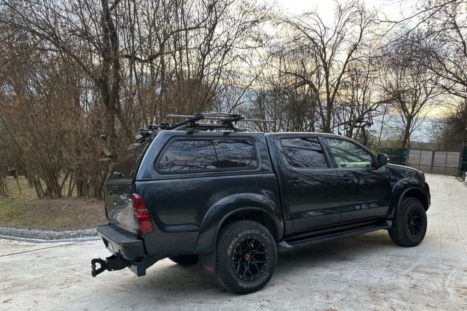 Продам Toyota Hilux 2012 года в Сумах