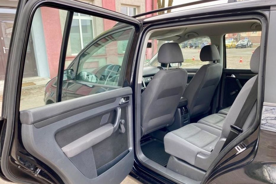 Продам Volkswagen Touran 2006 года в Харькове