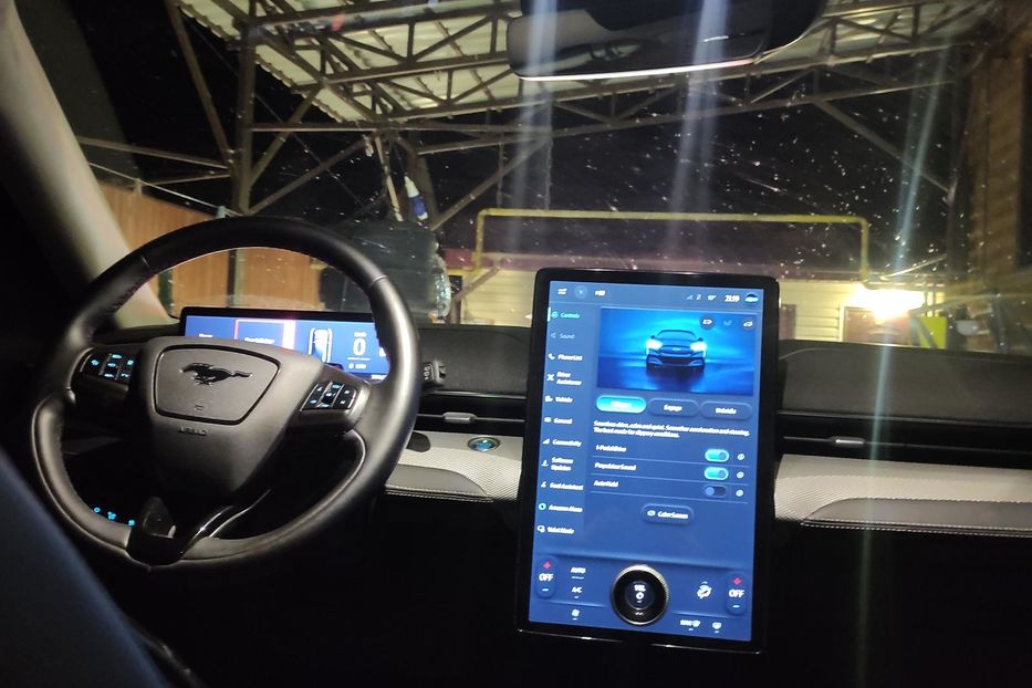 Продам Ford Mustang Mach E  2023 года в г. Путивль, Сумская область