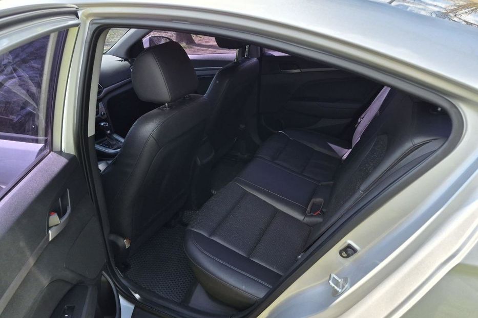 Продам Hyundai Avante 2016 года в Николаеве