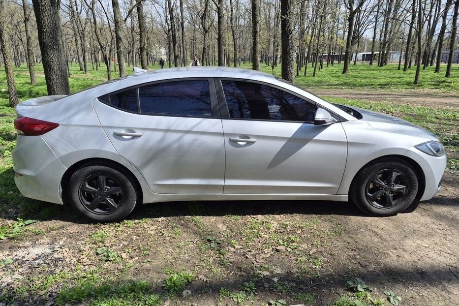 Продам Hyundai Avante 2016 года в Николаеве