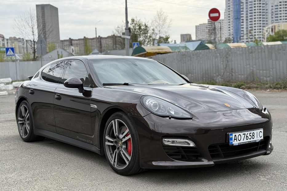 Продам Porsche Panamera GTS 2013 года в Киеве