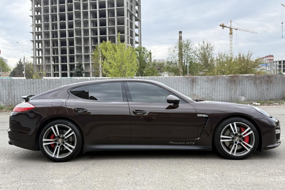 Продам Porsche Panamera GTS 2013 года в Киеве