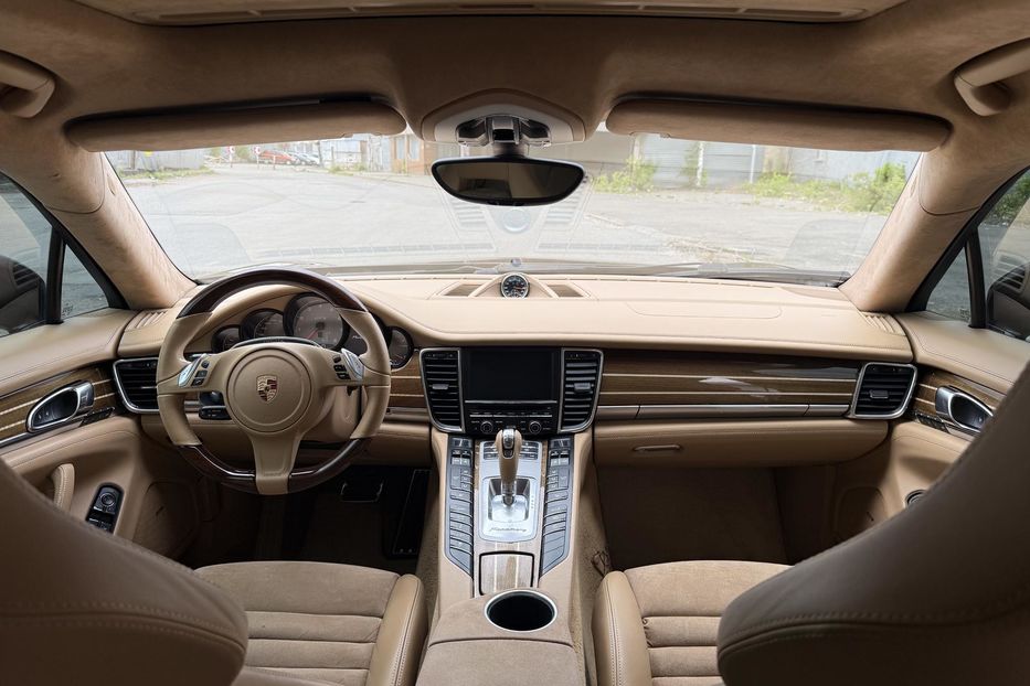 Продам Porsche Panamera GTS 2013 года в Киеве