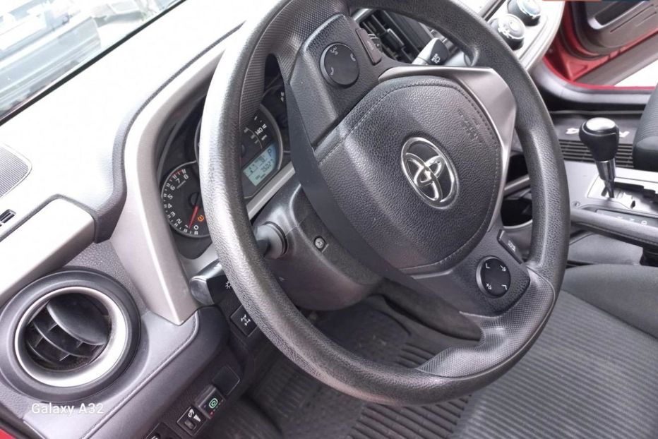 Продам Toyota Rav 4 2016 года в Днепре