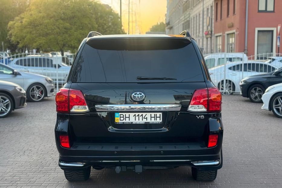 Продам Toyota Land Cruiser 200 Дизель 2012 года в Одессе