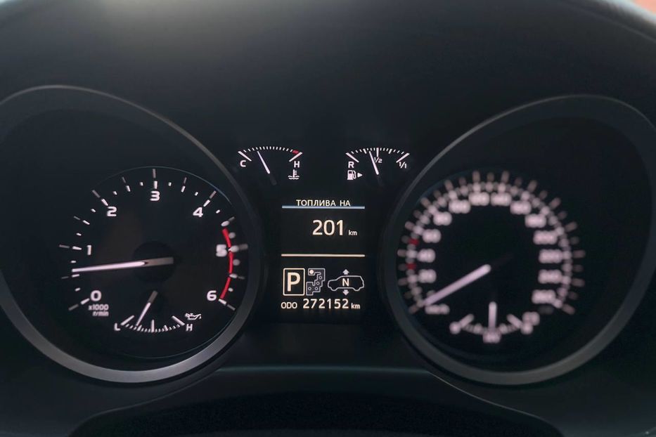Продам Toyota Land Cruiser 200 Дизель 2012 года в Одессе
