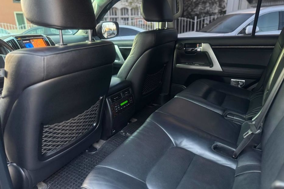 Продам Toyota Land Cruiser 200 Дизель 2012 года в Одессе