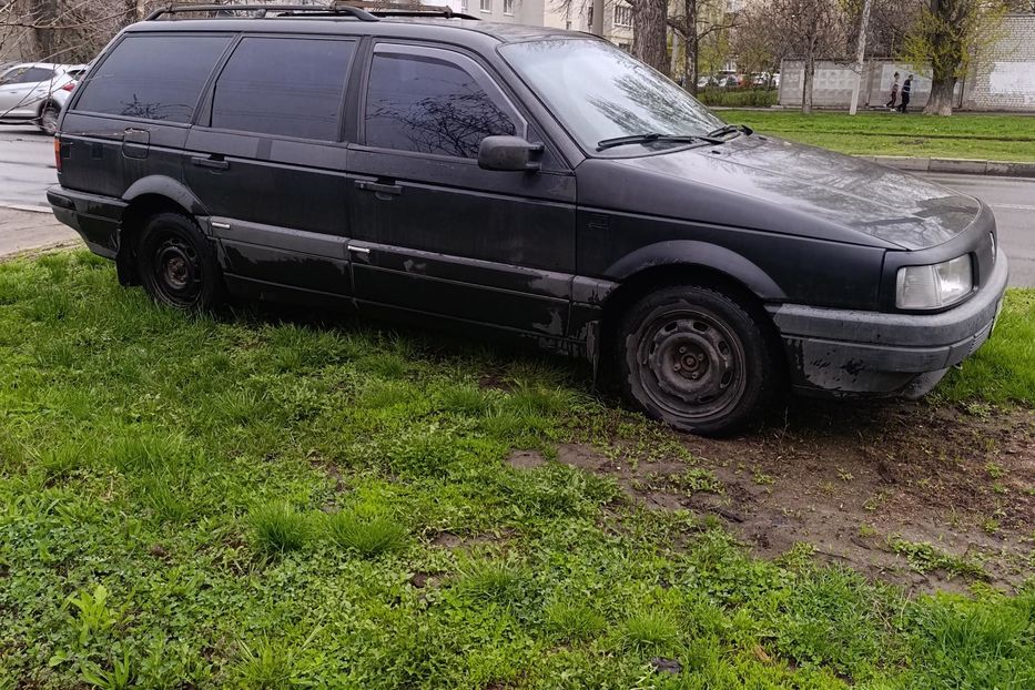 Продам Volkswagen Passat B3 1990 года в Харькове