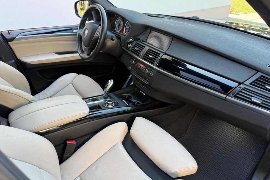 Продам BMW X5 2011 года в Черкассах