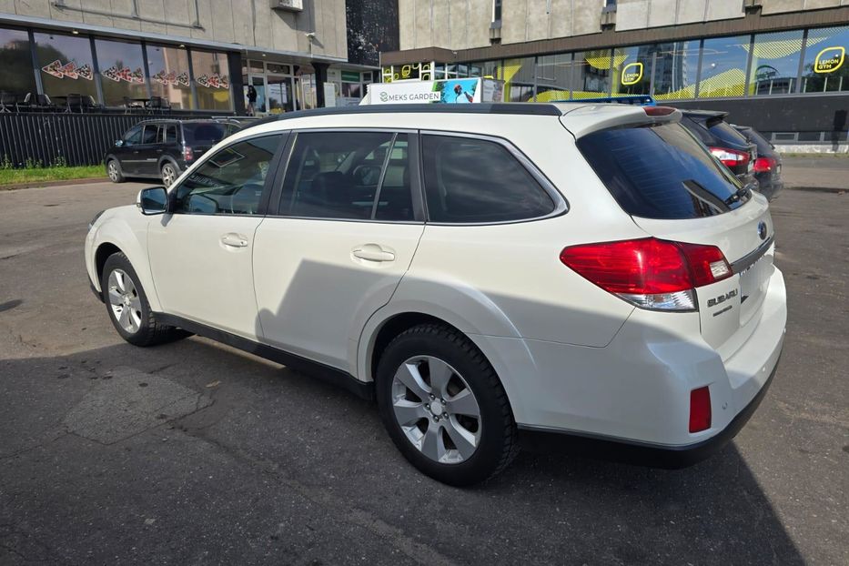 Продам Subaru Outback 2012 года в Киеве