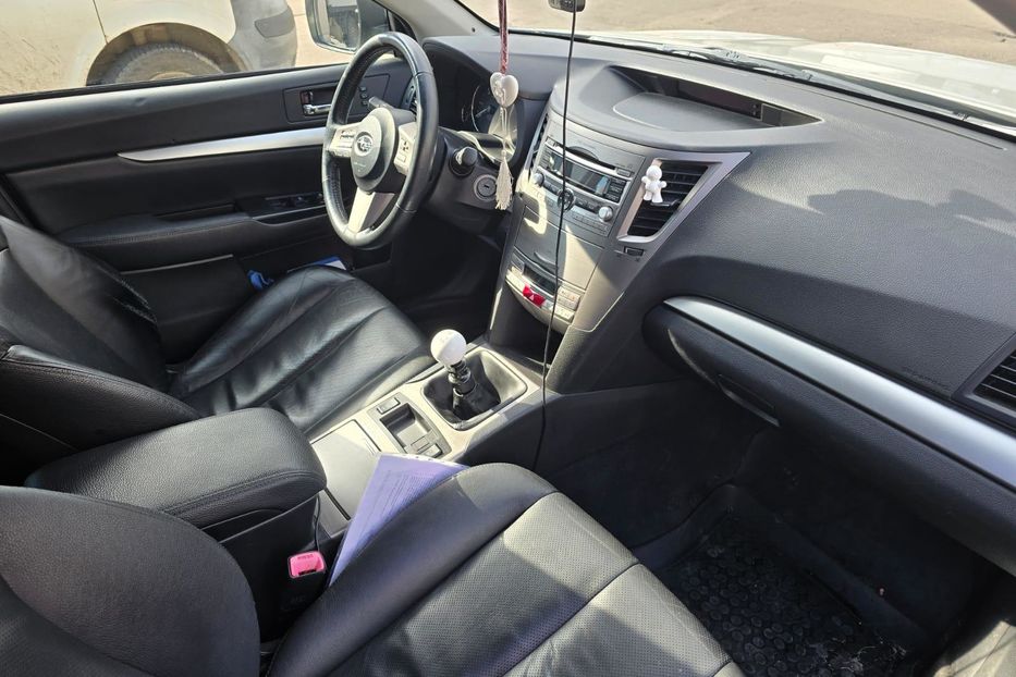 Продам Subaru Outback 2012 года в Киеве