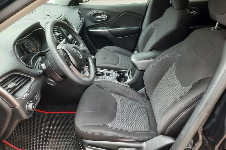 Продам Jeep Cherokee 2018 года в Одессе