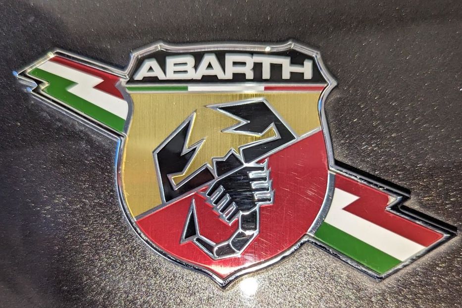 Продам Fiat Abarth 500 2019 года в Киеве