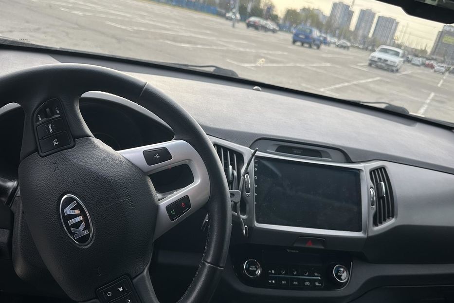 Продам Kia Sportage III покоління (FL)  2013 года в Киеве