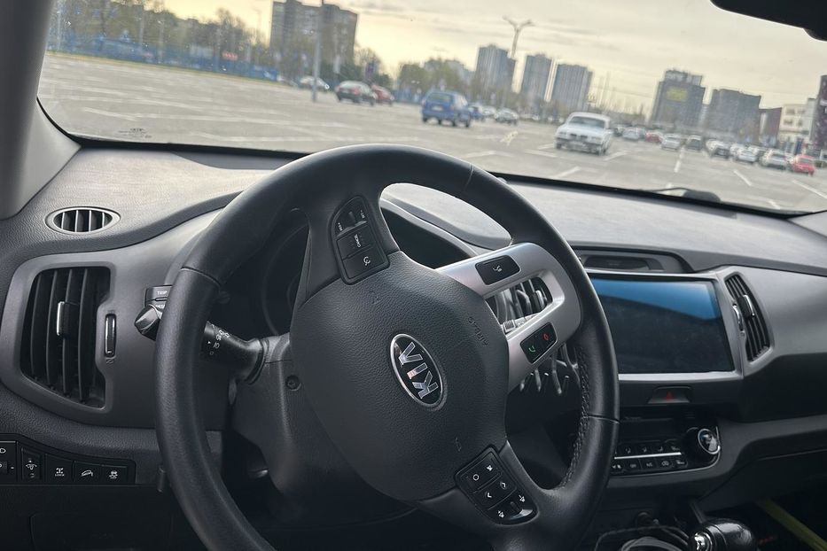 Продам Kia Sportage III покоління (FL)  2013 года в Киеве