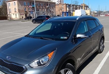 Продам Kia Niro 2017 года в Виннице
