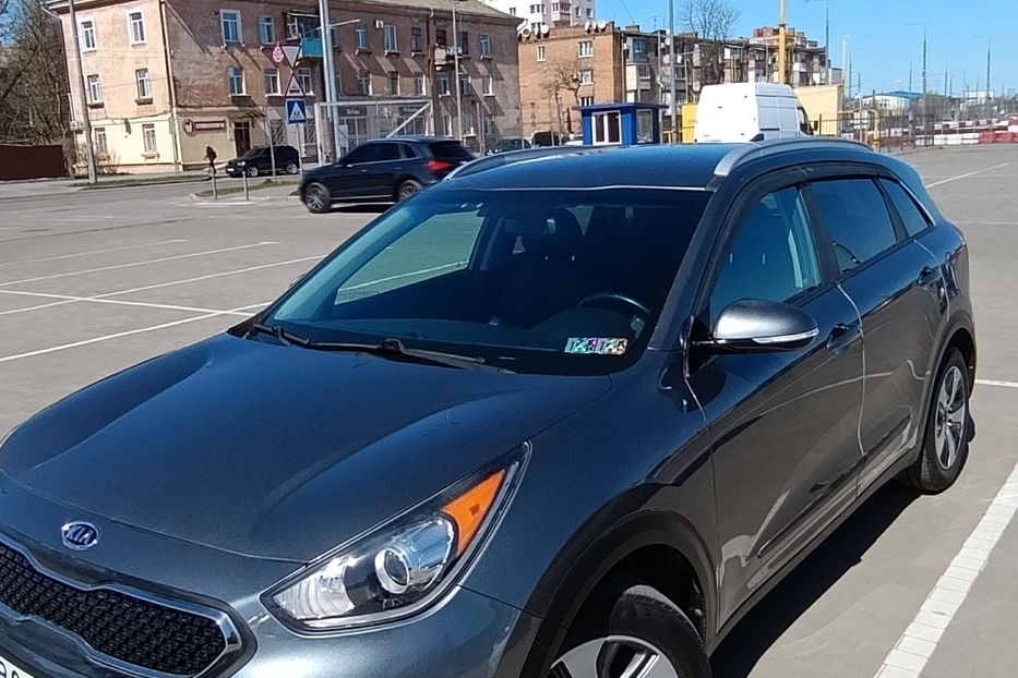 Продам Kia Niro 2017 года в Виннице