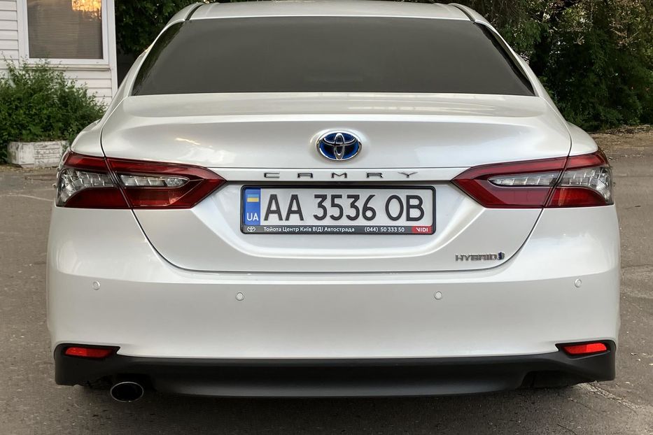 Продам Toyota Camry Premium  2021 года в Киеве